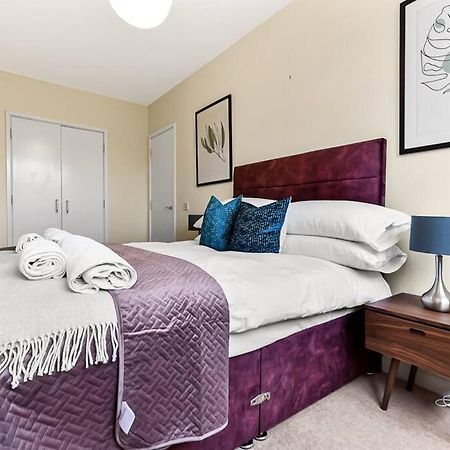 Large Group & Contractor Booking! Duplex W/Parking Milton Keynes Exterior photo